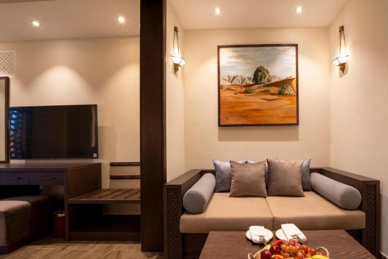 Al Badayer Retreat By Sharjah Collection Hotel Margham Exterior foto A suite at the hotel