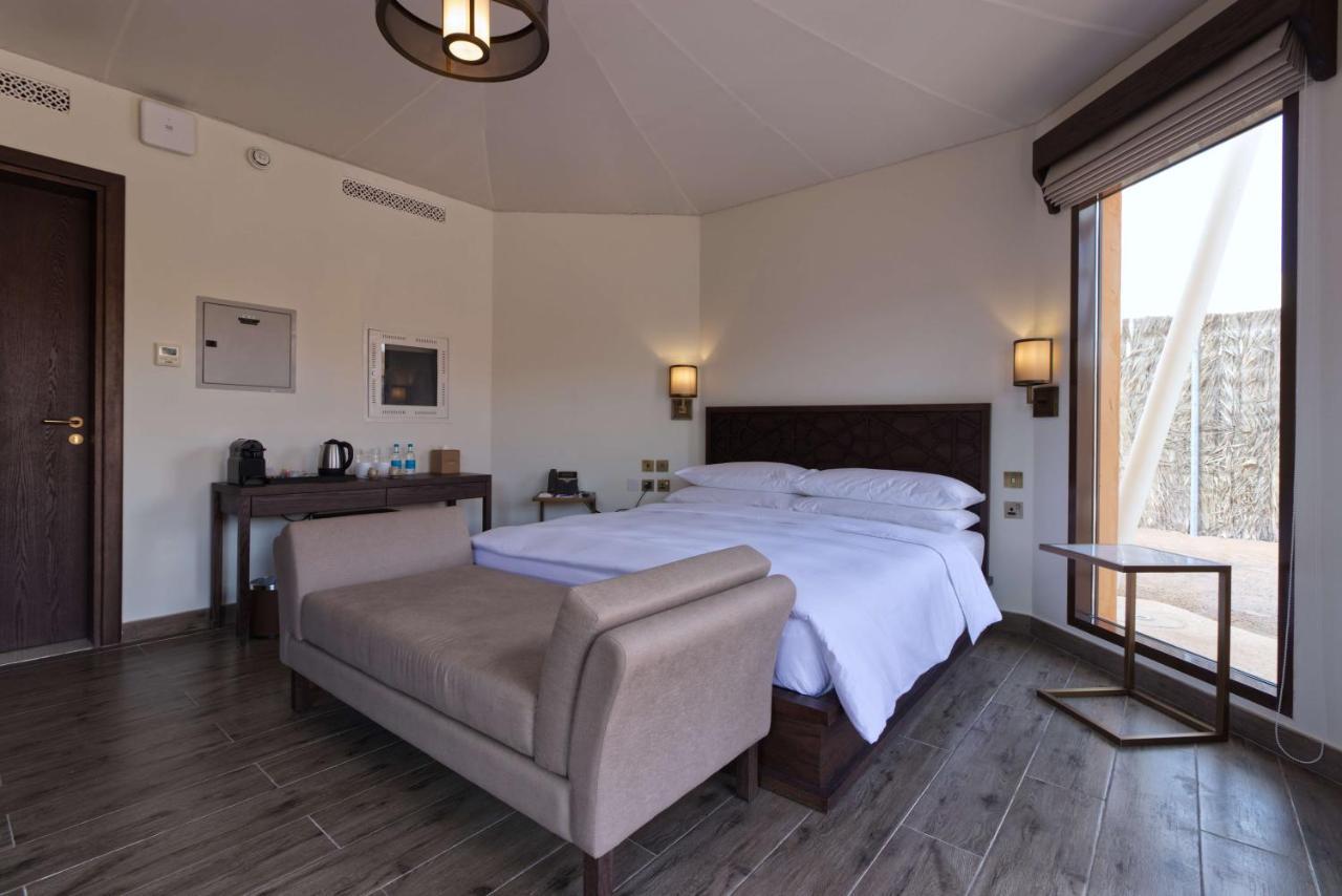 Al Badayer Retreat By Sharjah Collection Hotel Margham Exterior foto A bedroom at the resort