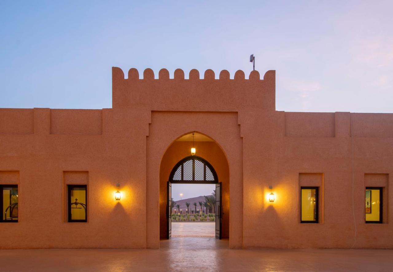 Al Badayer Retreat By Sharjah Collection Hotel Margham Exterior foto Entrance to the hotel