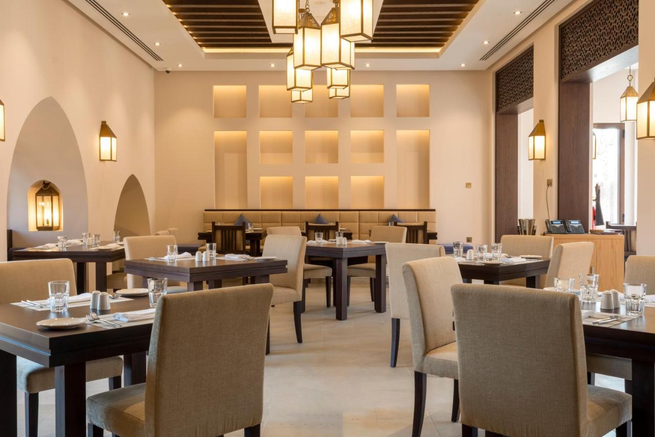 Al Badayer Retreat By Sharjah Collection Hotel Margham Exterior foto The restaurant at the Ritz-Carlton, Bahrain