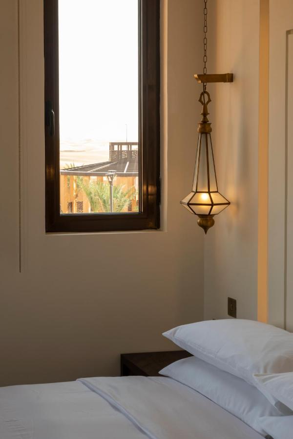 Al Badayer Retreat By Sharjah Collection Hotel Margham Exterior foto A hanging lamp